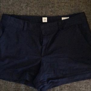 Gap dark blue short.
